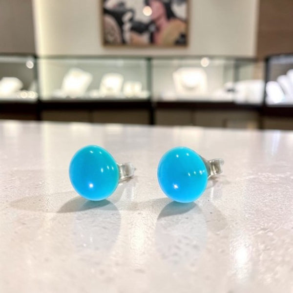 Gros plan cabochon turquoise 8mm boucles oreilles Electra