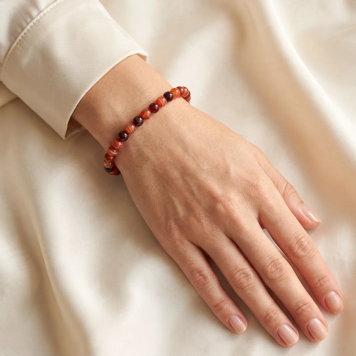 Bracelet agate rubanée femme en perles de 6 mm, pierre naturelle rouge et orangée, bijou raffiné