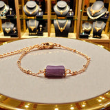 Bracelet Améthyste LINE® – pierre violette tube facettée sur chaîne dorée