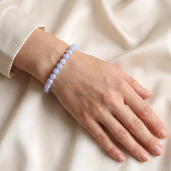 Bracelet calcédoine bleue femme fin en perles de 6 mm, pierre naturelle bleu pâle, idée cadeau