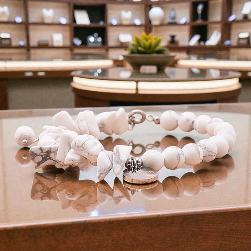 Bracelet Howlite blanche DUO® avec pierre baroque et perles rondes en pierre naturelle