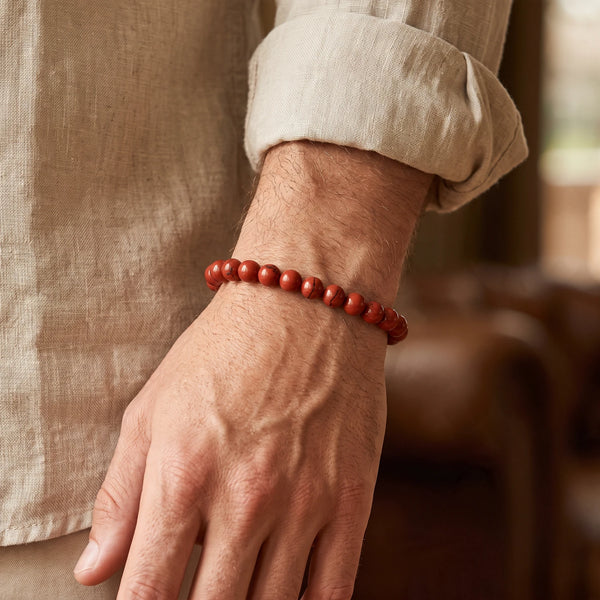 Bracelet jaspe rouge homme en perles de 8 mm, pierre naturelle rouge brique portée au poignet