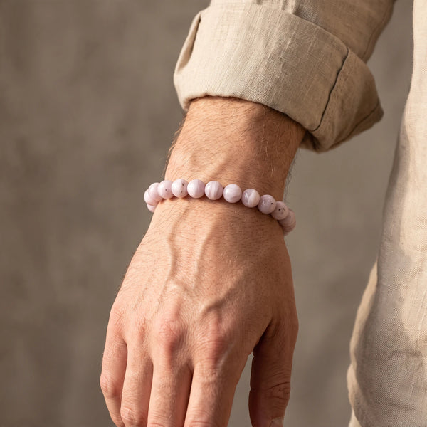 Bracelet kunzite homme en perles de 8 mm, pierre naturelle rose lilas au poignet