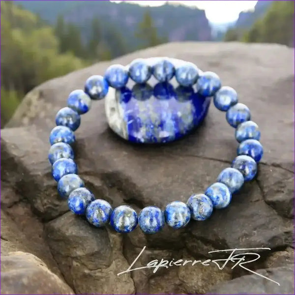 Bracelet pierre naturelle véritable Lapis Lazuli bleu intense avec pyrite dorée, perles rondes pour lithothérapie, sagesse et communication.