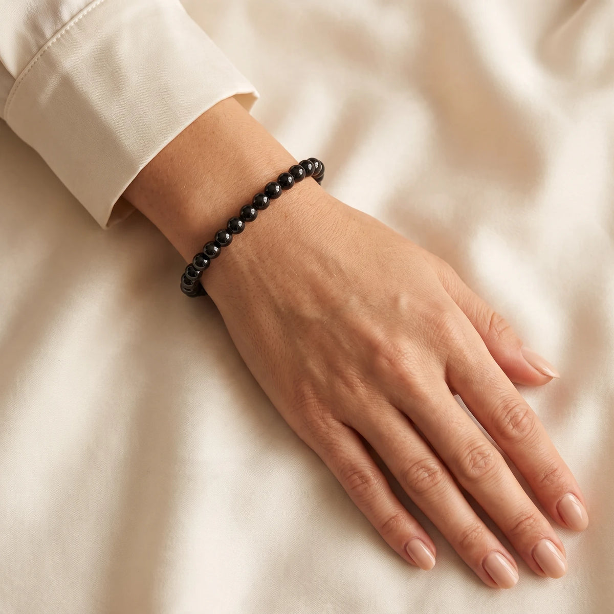 Bracelet onyx noir femme en perles de 6 mm, bijou fin en pierre naturelle noire brillante à offrir
