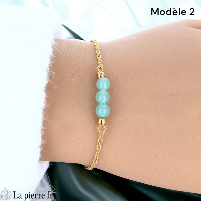 Bracelet aventurine verte modèle trois perles de 6 mm, chaîne dorée