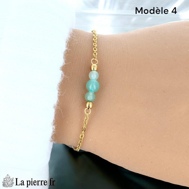 Bracelet aventurine verte perle centrale 6 mm encadrée de deux perles 4 mm, finition dorée