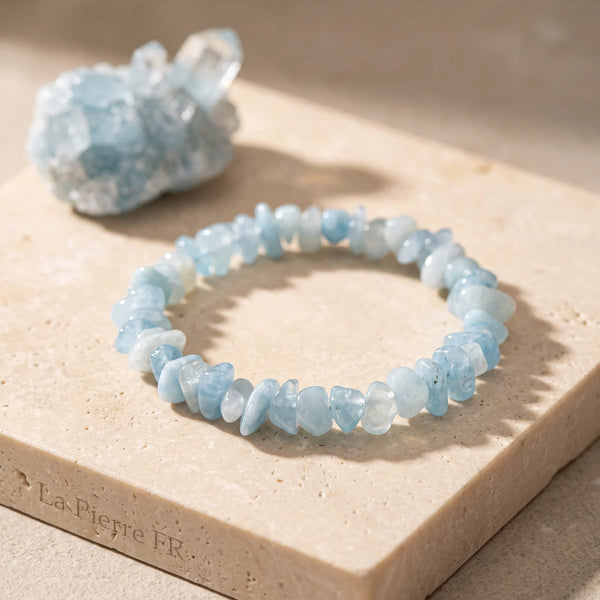 Bracelet aigue-marine en pépites bleu clair, idée cadeau en pierre fine naturelle