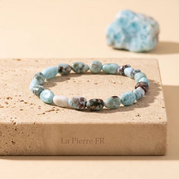 Bracelet en larimar bleu des Caraïbes, pierres roulées naturelles sur travertin
