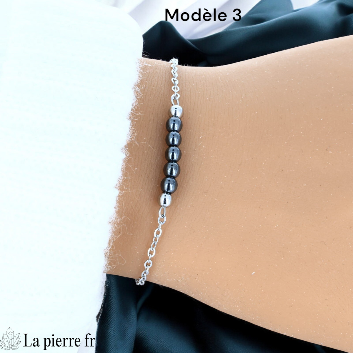Bracelet hématite modèle cinq perles de 4 mm sur chaîne fine argentée
