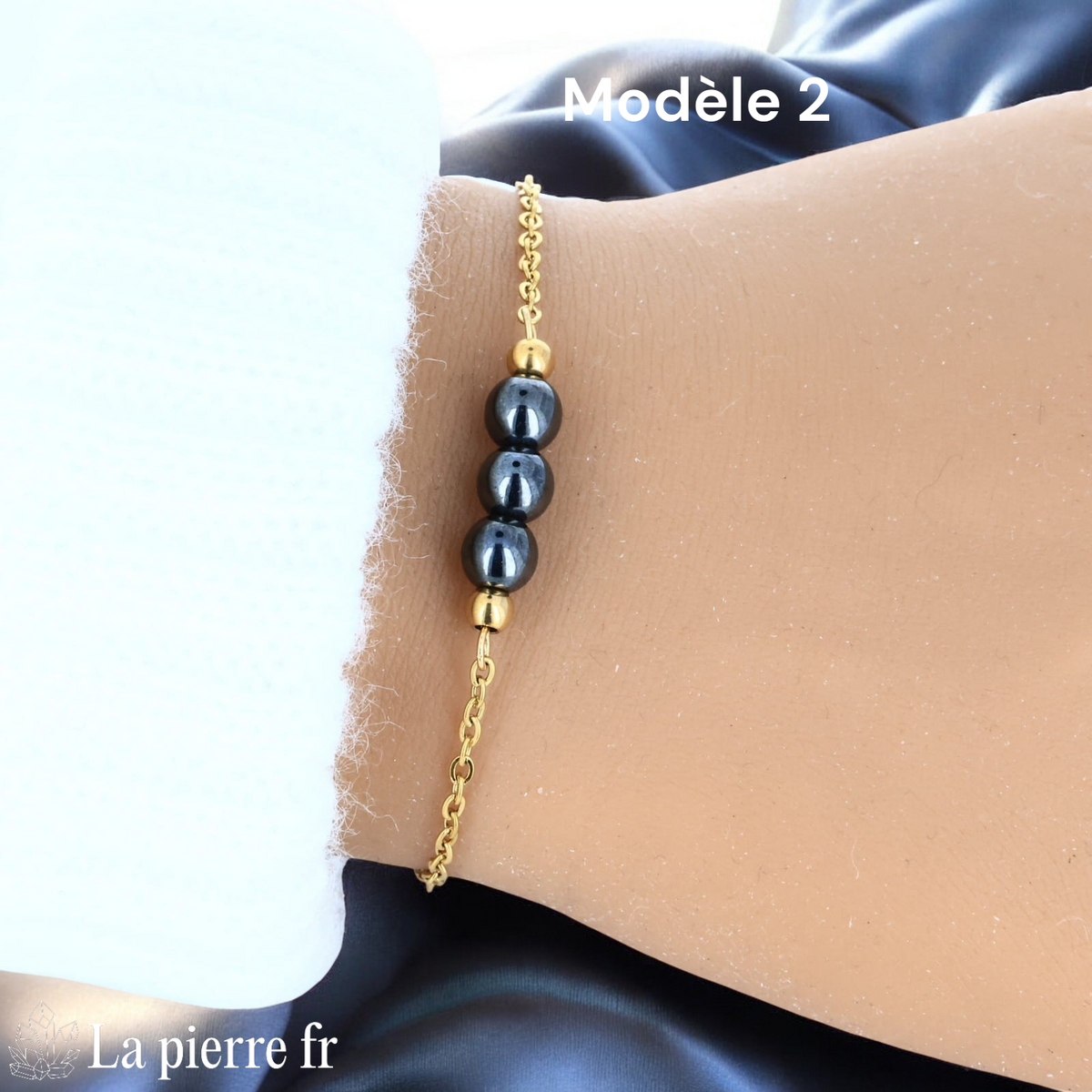 Bracelet hématite modèle trois perles de 6 mm, chaîne dorée
