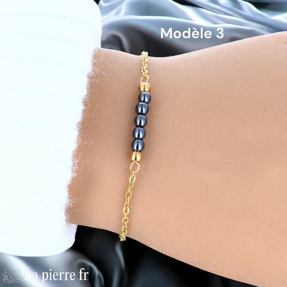 Bracelet hématite modèle cinq perles de 4 mm sur chaîne fine dorée