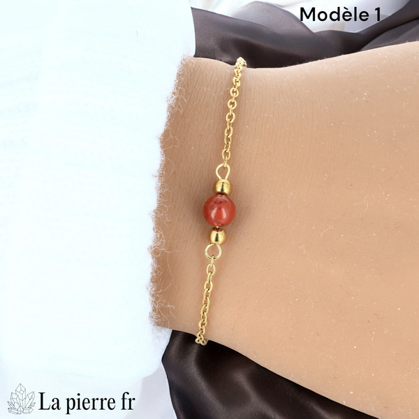 Bracelet jaspe rouge modèle une perle de 6 mm sur chaîne fine dorée