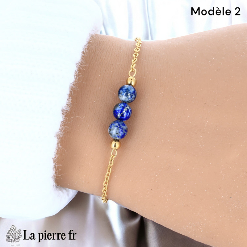 Bracelet lapis-lazuli modèle trois perles de 6 mm, chaîne dorée