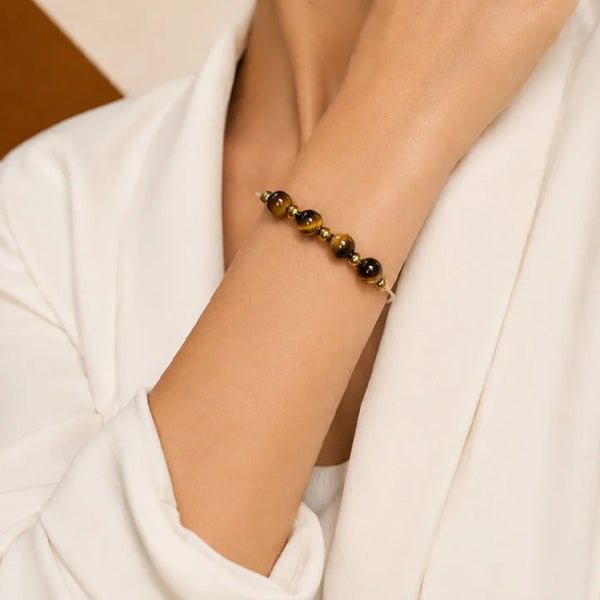 Bracelet œil de tigre femme ALTÉA® porté au poignet