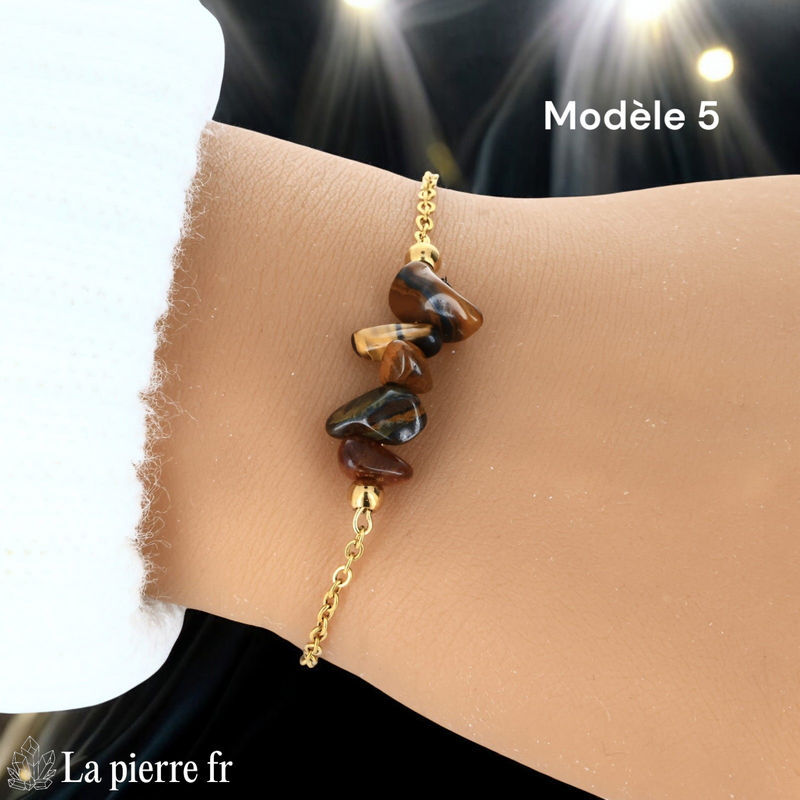 Bracelet œil de tigre brut d'environ 2 cm sur chaîne dorée