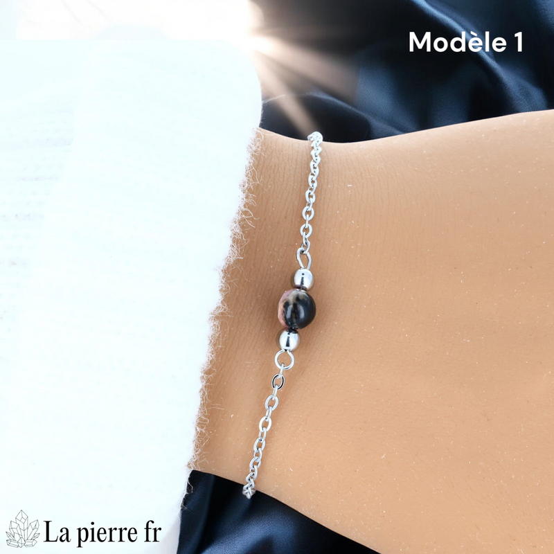 Bracelet rhodonite modèle une perle de 6 mm sur chaîne fine argentée