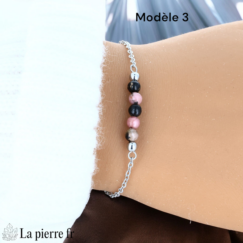 Bracelet rhodonite modèle cinq perles de 4 mm sur chaîne fine argentée