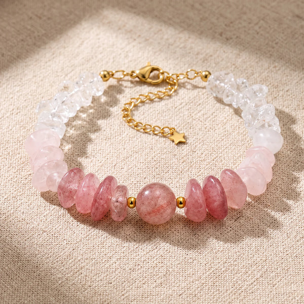 Bracelet pierre naturelle rose CÉLIA® en quartz fraise, quartz rose et cristal de roche, chaîne dorée réglable