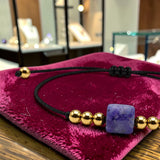 Bracelet cordon doré en Sodalite CUBE®, pierre cube 8 mm