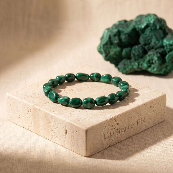 Bracelet malachite verte, pierres roulées zébrées sur élastique, bijou de protection