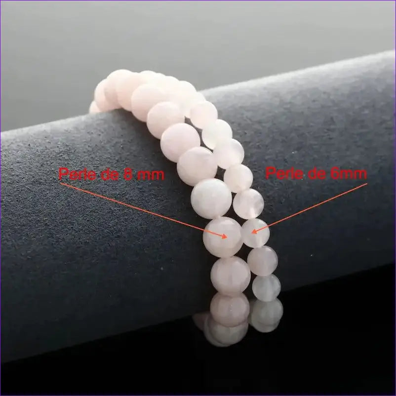 Détail perles rose clair du bracelet pierre naturelle Quartz Rose véritable. Qualité lithothérapie pour le chakra du cœur.