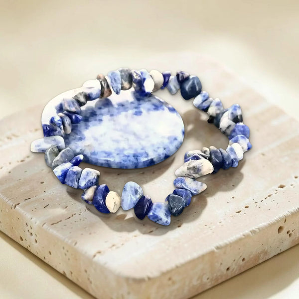 Vraie photo du bracelet sodalite et de sa pierre roulée bleue veinée de blanc