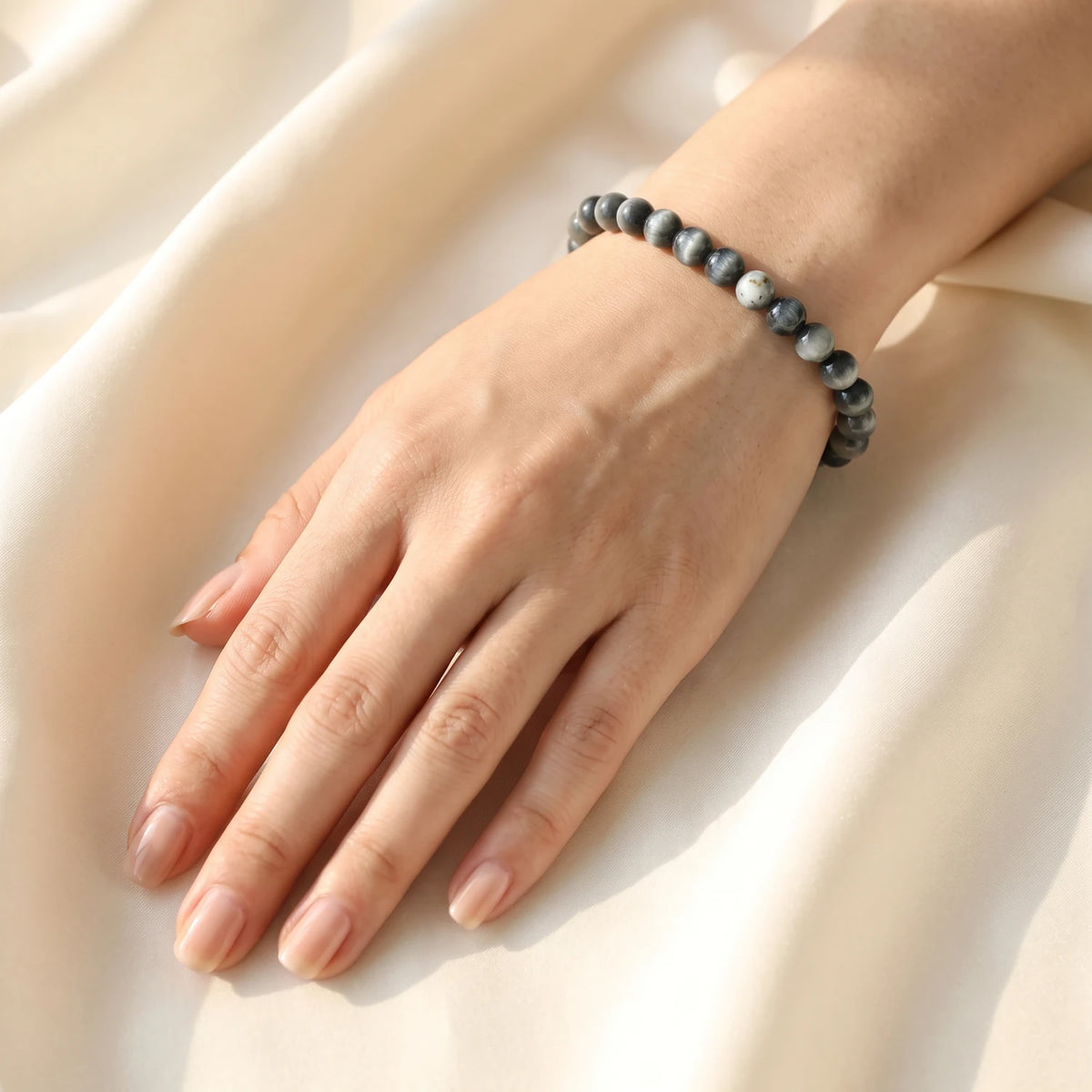 Bracelet tourmaline œil de chat femme chic en perles de 6 mm, pierre naturelle grise soyeuse
