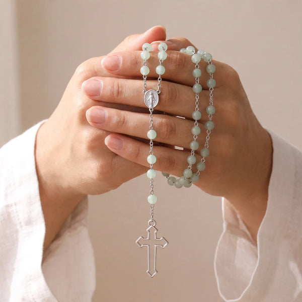 Chapelet de communion en aventurine verte, médaille miraculeuse et croix ajourée