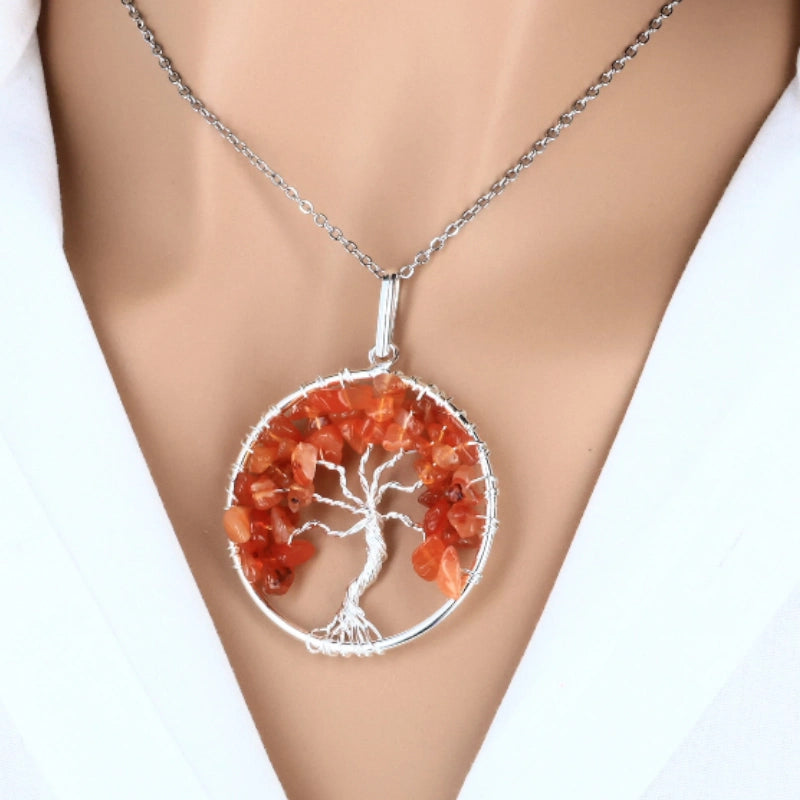 pendentif cornaline arbre de vie lumineux, pierre naturelle énergisante