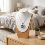 Collier Pendentif Cœur Dentelle en Nacre Naturelle Bleue