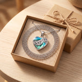 Collier Pendentif Cœur Dentelle en Nacre Naturelle Bleue