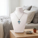 Collier Croix Dentelée en Nacre Naturelle Bleue