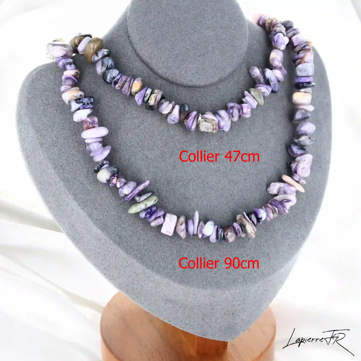 Collier femme (Volutes de Sagesse) en Charoïte baroque, bijou de transformation et de sagesse.