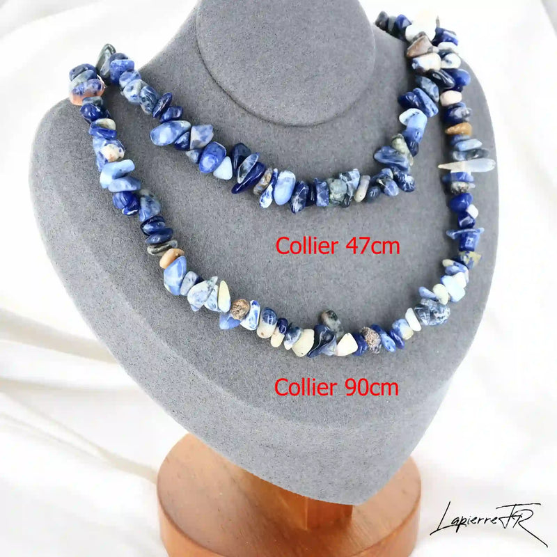 Collier femme (Harmonie Indigo) en Sodalite baroque, bijou d'équilibre émotionnel et d'intuition.
