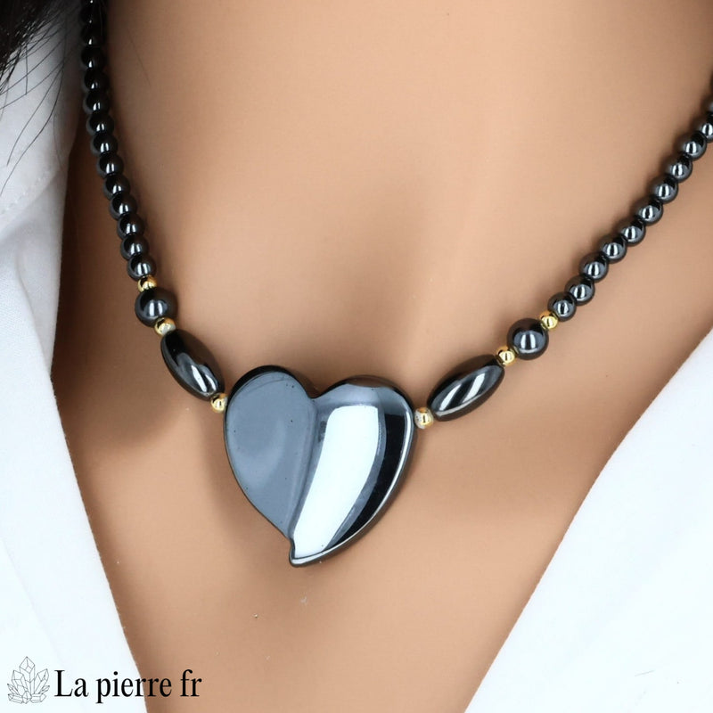Collier Cœur Stylisé en Hématite