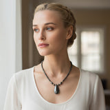 Collier Pendentif Goutte Plate en Hématite