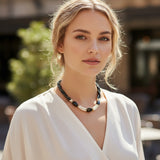 Collier en Hématite et Grappes de Perles Biwa