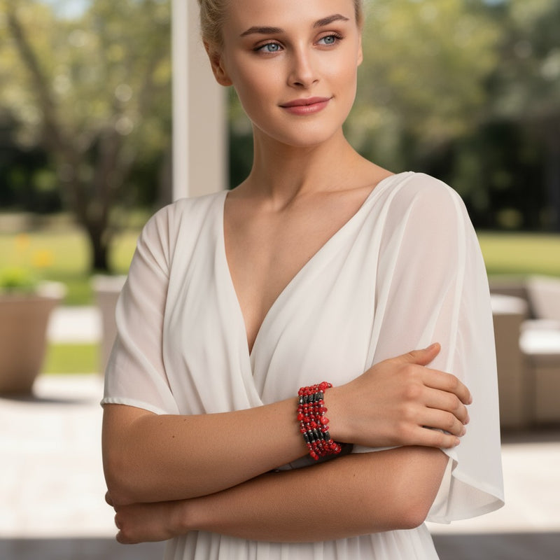 Collier hématite aimantée enroulé en bracelet au poignet, perles rouges baroques