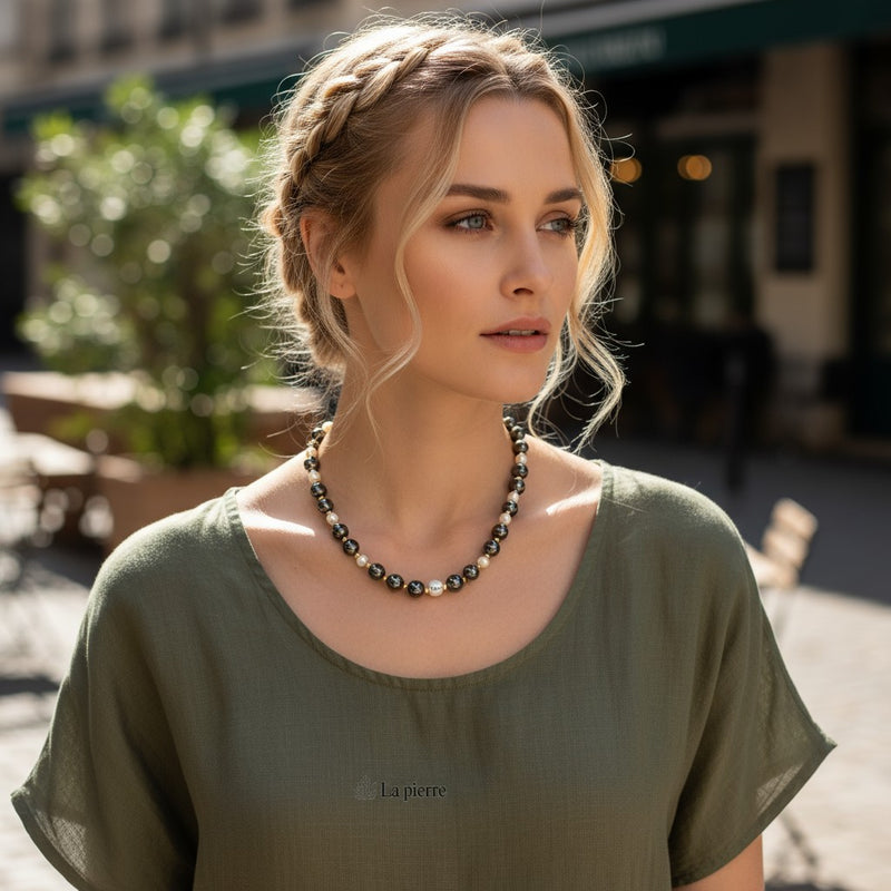 Collier hématite 8 mm en alternance avec perles nacrées blanches, 60 cm