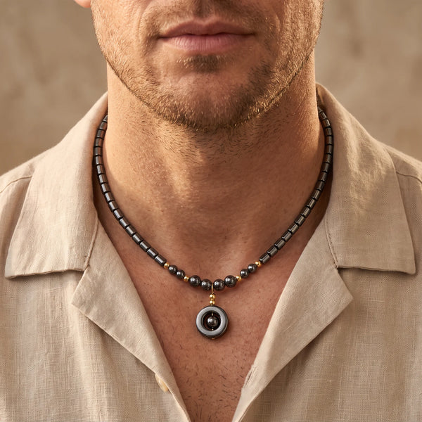 Collier homme pendentif anneau en hématite à perle mobile, 43 cm