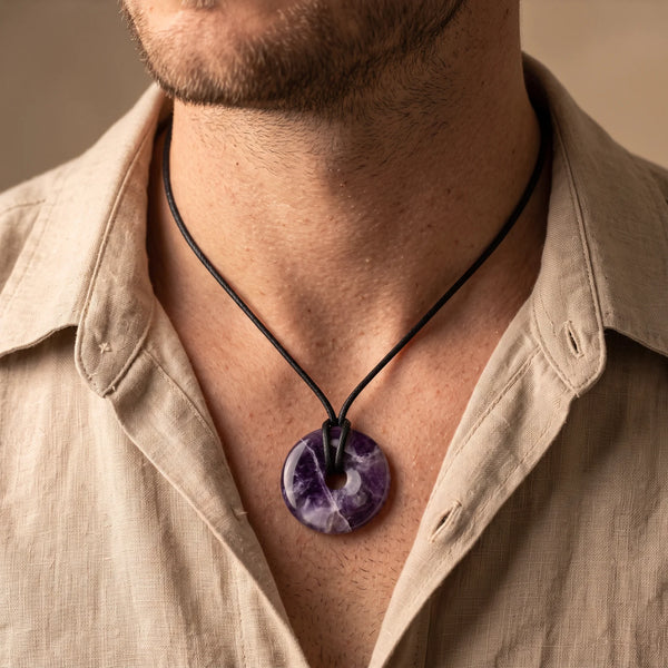 Collier homme pendentif donut en améthyste chevron sur cordon noir
