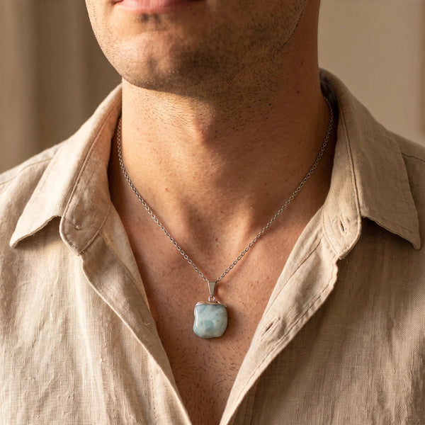 Collier homme pendentif aigue-marine en pierre roulée, bélière argentée