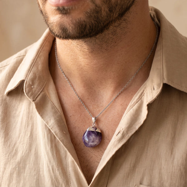 Collier homme pendentif pierre roulée en améthyste sur chaîne argentée