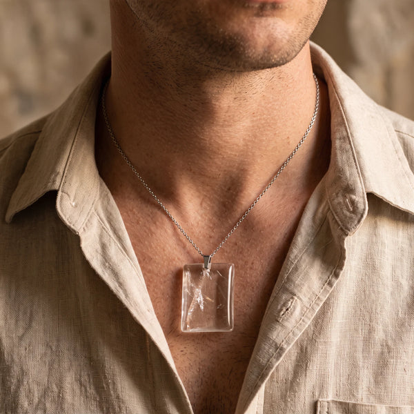 Collier homme pendentif plaque en cristal de roche sur chaîne acier