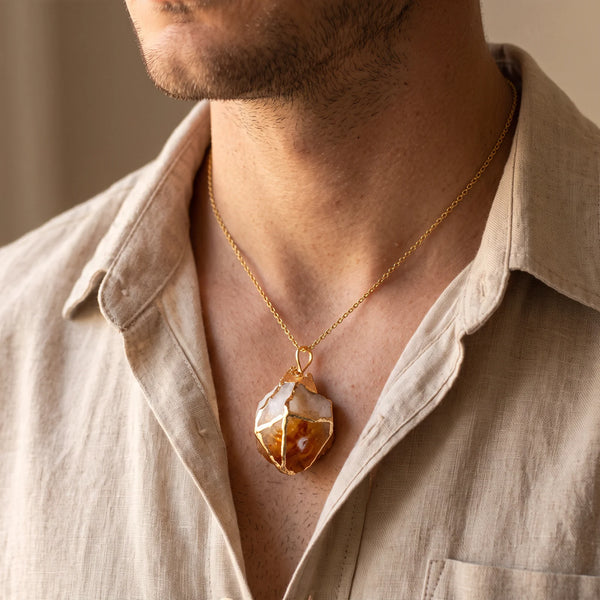 Collier homme pendentif pointe brute en citrine sur chaîne dorée
