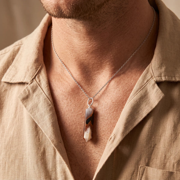 Collier homme pendentif pointe en sardonyx sur chaîne argentée