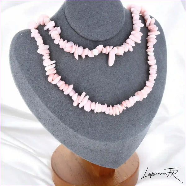 Collier Opale Rose Baroque Douceur Poudrée (Murmure d'Espoir) avec pépites naturelles rose pâle.