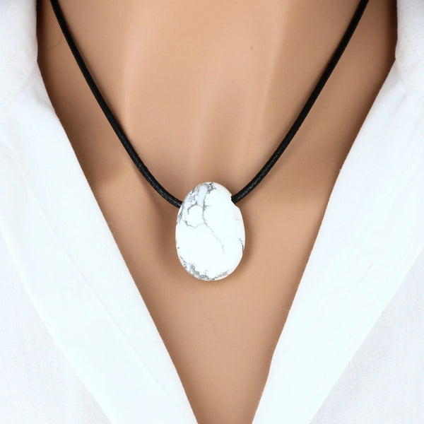 pendentif pierre percée howlite blanche ovale marbrée 20 à 30 mm