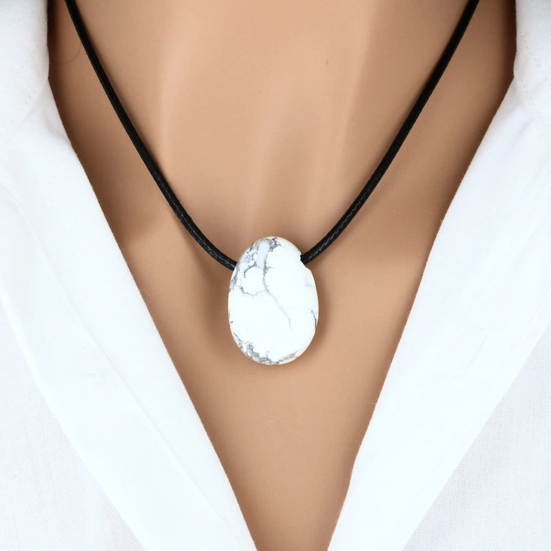 pendentif pierre percée howlite blanche ovale marbrée 20 à 30 mm